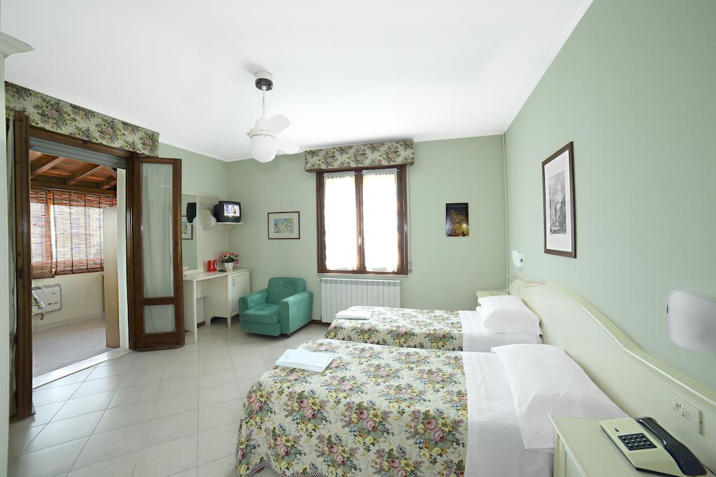 Albergo Il Gufo Parma Bilik gambar